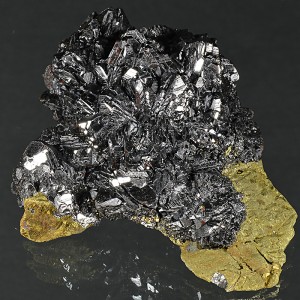 Sphalerite tetrahedrons on Chalcopyrite, Galena