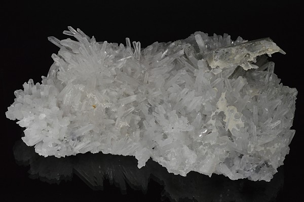 Two generations Quartz, Calcite