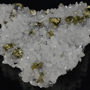 Quartz, Chalcopyrite, Pyrite, Galena