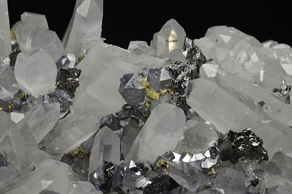 Quartz, Sphalerite, Galena, Chalcopyrite, Pyrite