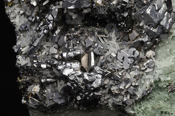 Skeletal Galena, Sphalerite, Japan Law Twin Quartz