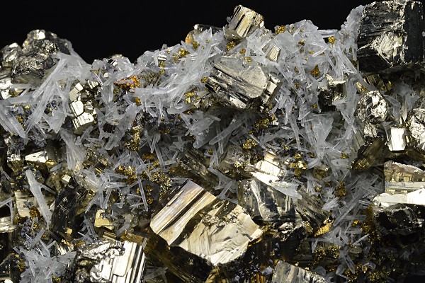 Pyrite, Quartz, Chalcopyrite