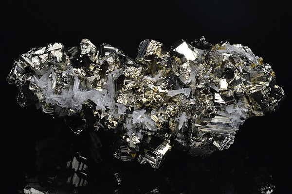 Pyrite, Quartz, Chalcopyrite