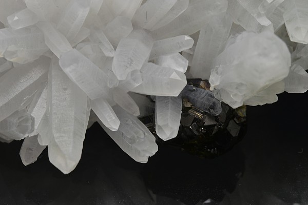 Quartz, Sphalerite