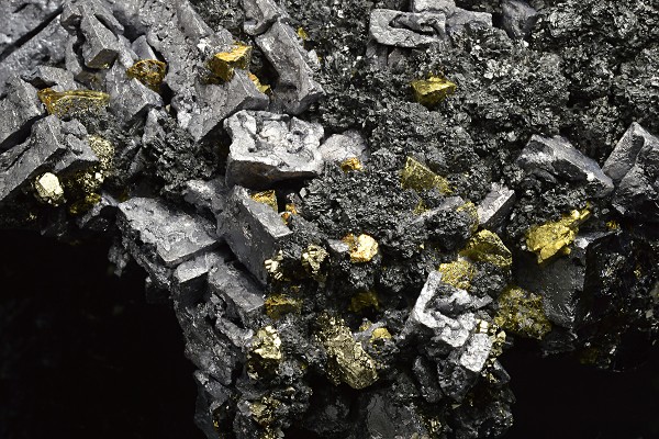 Skeletal Galena, Sphalerite, Chalcopyrite, Pyrite, Quartz
