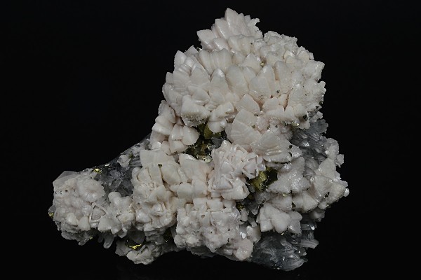 Mangano Calcite, Chalcopyrite, Quartz, Galena, Pyrite