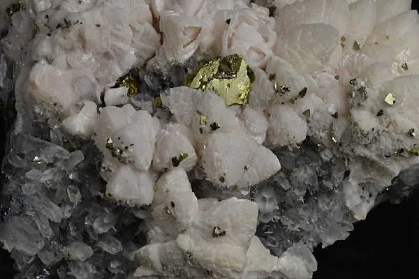 Mangano Calcite, Chalcopyrite, Quartz, Galena, Pyrite