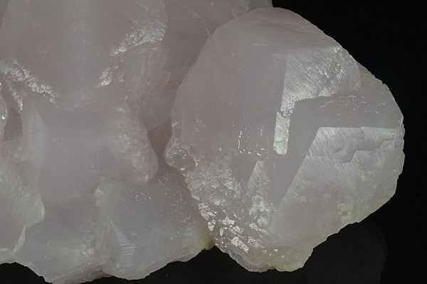 Manganoan Calcite