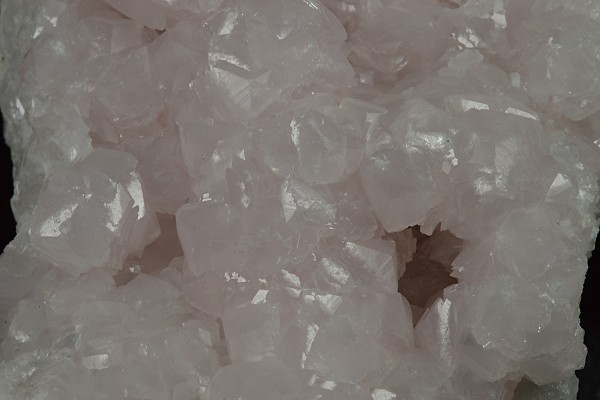 Manganoan Calcite