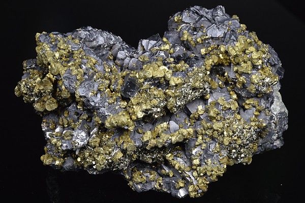 Chalcopyrite, Galena, Pyrite, Quartz, Calcite