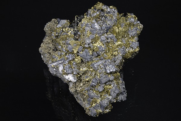 Chalcopyrite, truncated Galena, Pyrite, Cleiophane