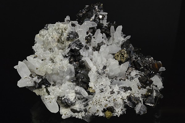 Sphalerite, Quartz, Pyrite, Galena, Chalcopyrite