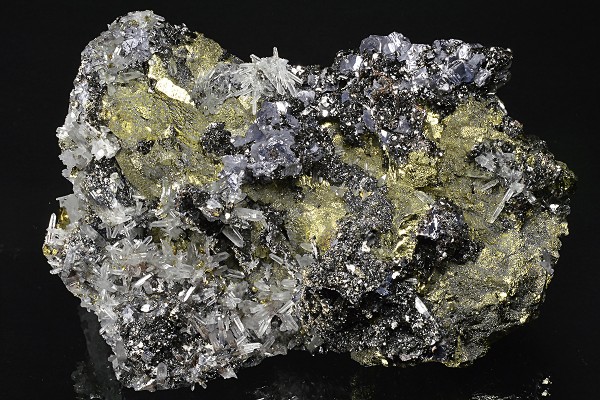 Chalcopyrite, Sphalerite, Quartz, Galena