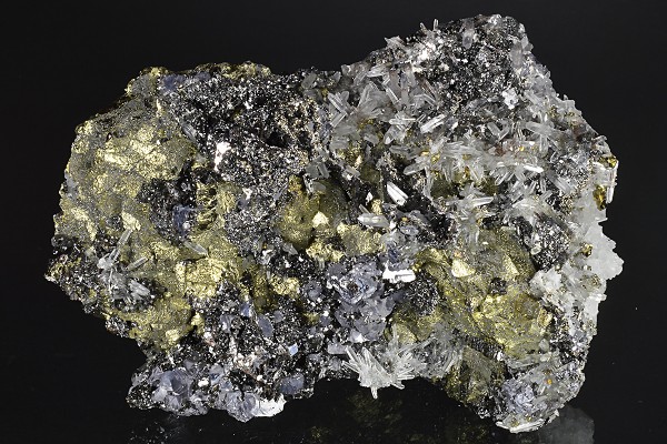 Chalcopyrite, Sphalerite, Quartz, Galena