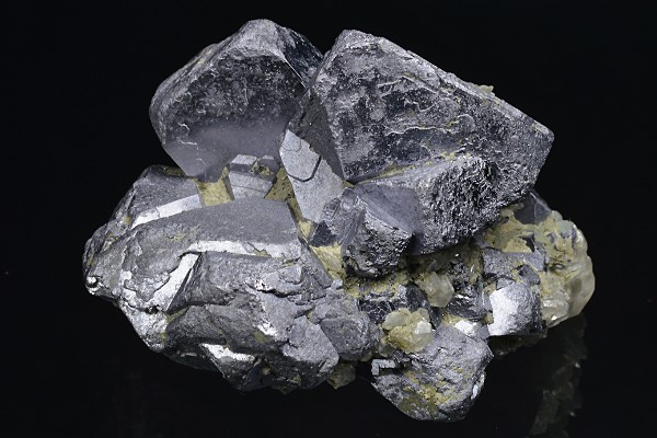 Twinned and truncated Galena, Calcite