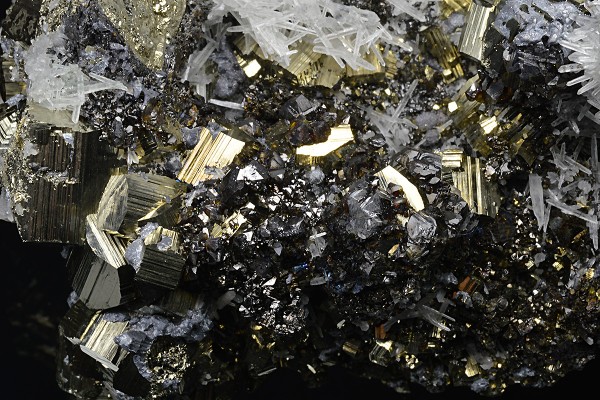 Pyrite, Quartz, Sphalerite, Galena