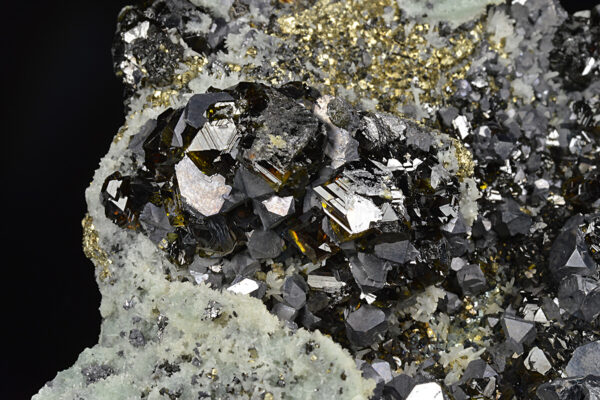 Galena, gem Sphalerite var.Cleiophane, Pyrite, Quartz