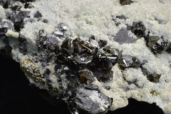 Galena, gem Sphalerite var.Cleiophane, Pyrite, Quartz