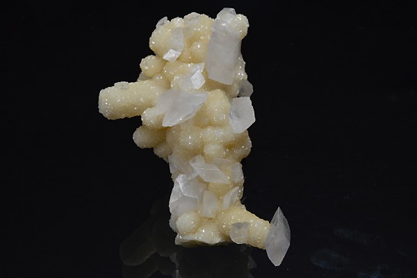 Two generations Calcite on Quartz