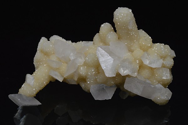 Two generations Calcite on Quartz