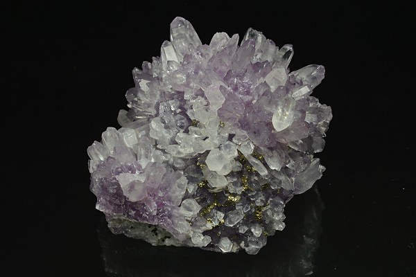 Quartz var.Amethyst, Pyrite