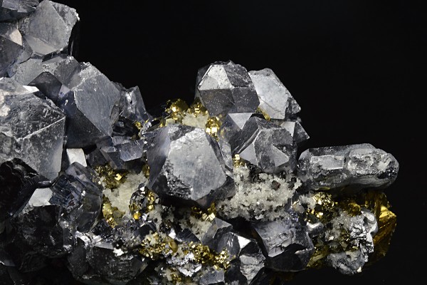 Truncated Galena, Chalcopyrite, Pyrite, Quartz