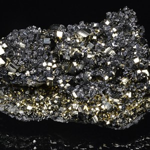Pyrite, Sphalerite, Quartz, Calcite