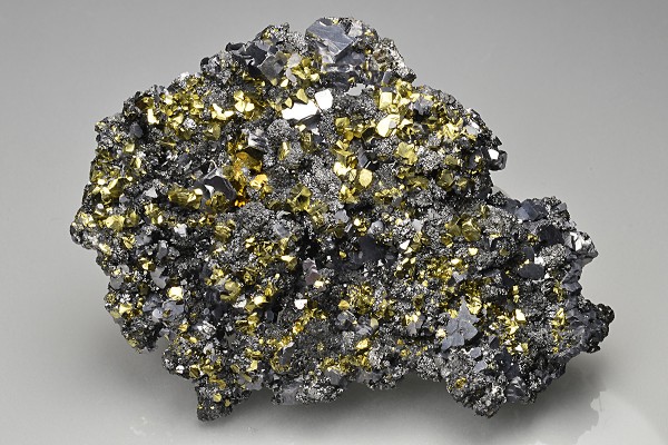 Chalcopyrite, Sphalerite, Galena, Calcite