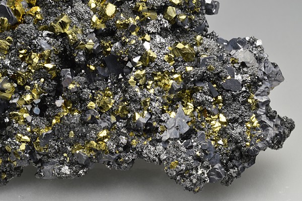 Chalcopyrite, Sphalerite, Galena, Calcite