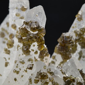 Cleiophane on Quartz