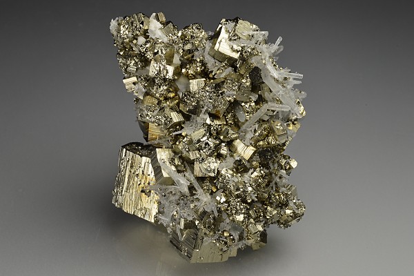 Pyrite, Quartz