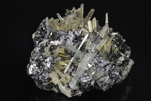 Quartz on twinned Galena, Sphalerite, Chalcopyrite