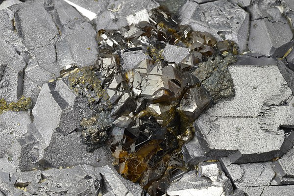 Galena, gem Sphalerite var.Cleiophane, Chalcopyrite