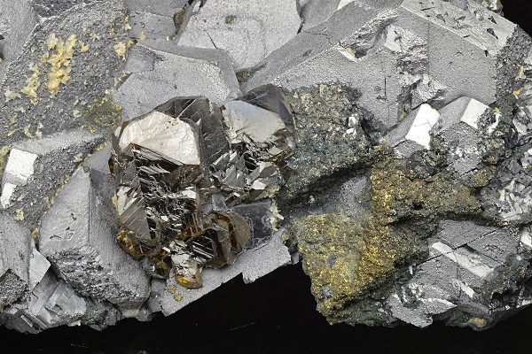 Galena, gem Sphalerite var.Cleiophane, Chalcopyrite