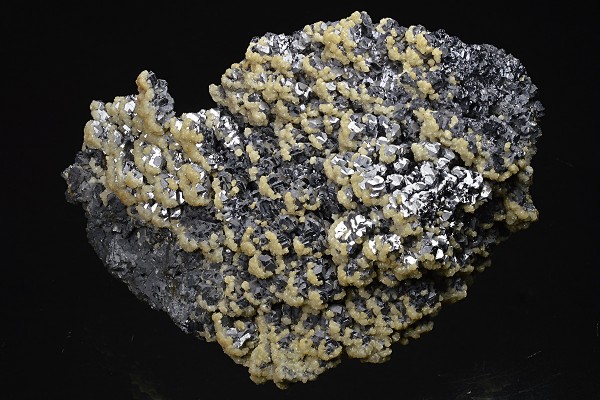 Spinel law twin Galena tinged with Calcite