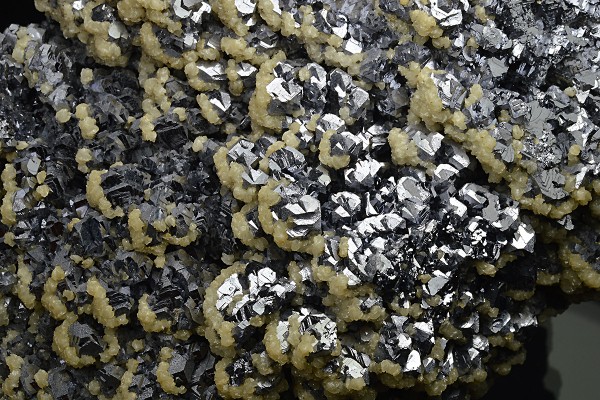 Spinel law twin Galena tinged with Calcite