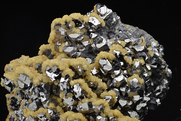 Spinel law twin Galena tinged with Calcite