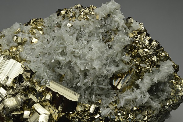 Quartz, Pyrite
