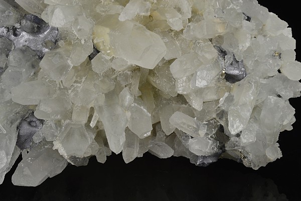 Quartz, twinned Galena, Pyrite