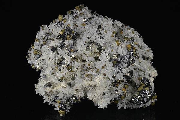 Quartz, Chalcopyrite, Pyrite, Sphalerite