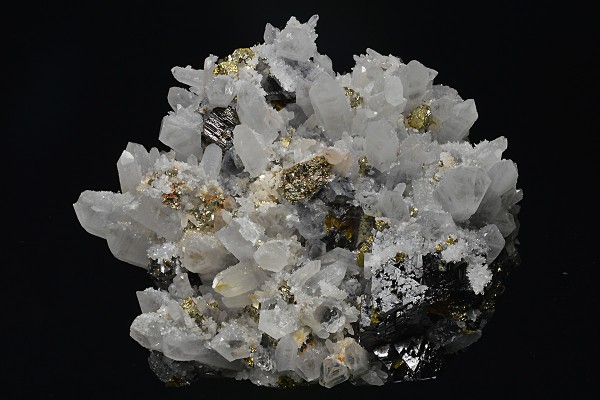 Quartz, Sphalerite, Pyrite, Chalcopyrite