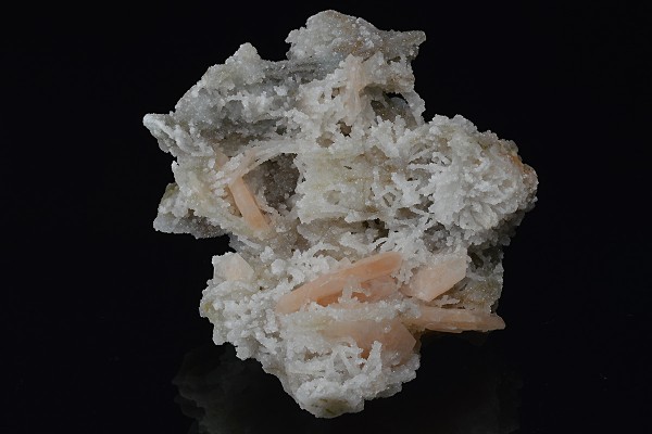 Stilbite, Chalcedony