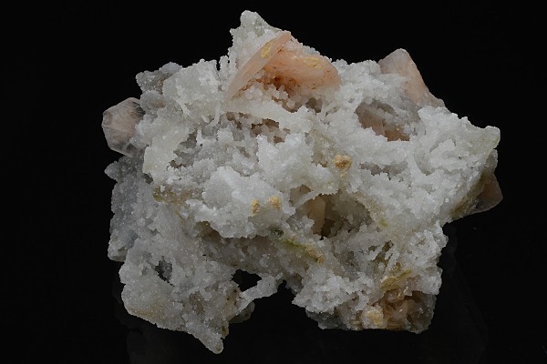 Stilbite, Chalcedony