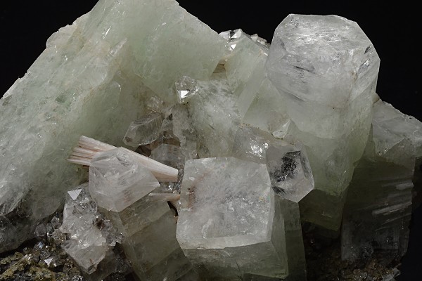 Apophyllite, Scolecite