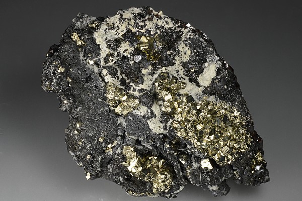 Pyrite on Sphalerite, Quartz