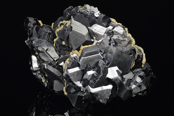 Spinel law twin Galena, Calcite