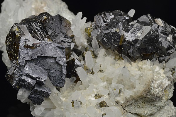 Cleiophane, Galena, Chalcopyrite, Quartz