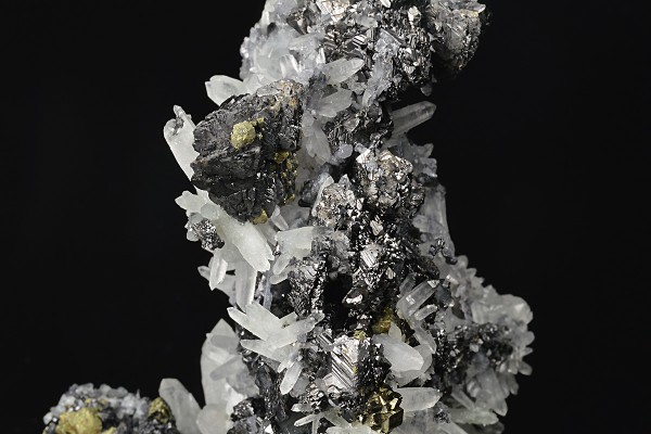Thin Galena plates, Sphalerite, Quartz, Chalcopyrite