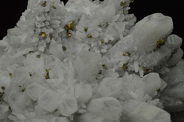 Quartz with growth phantoms, Chalcopyrite