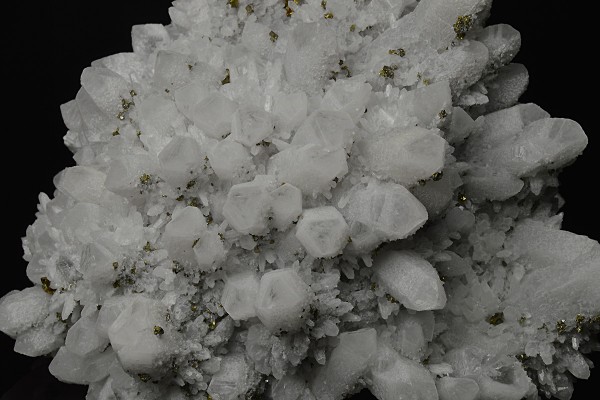 Quartz with growth phantoms, Chalcopyrite